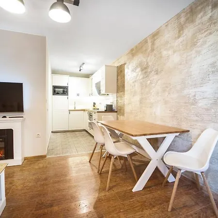 2bd App In Bojurland Free Pool Parking And Skishuttle