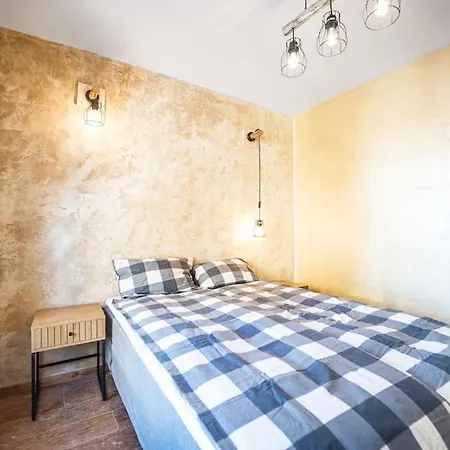2bd App In Bojurland Free Pool Parking And Skishuttle *